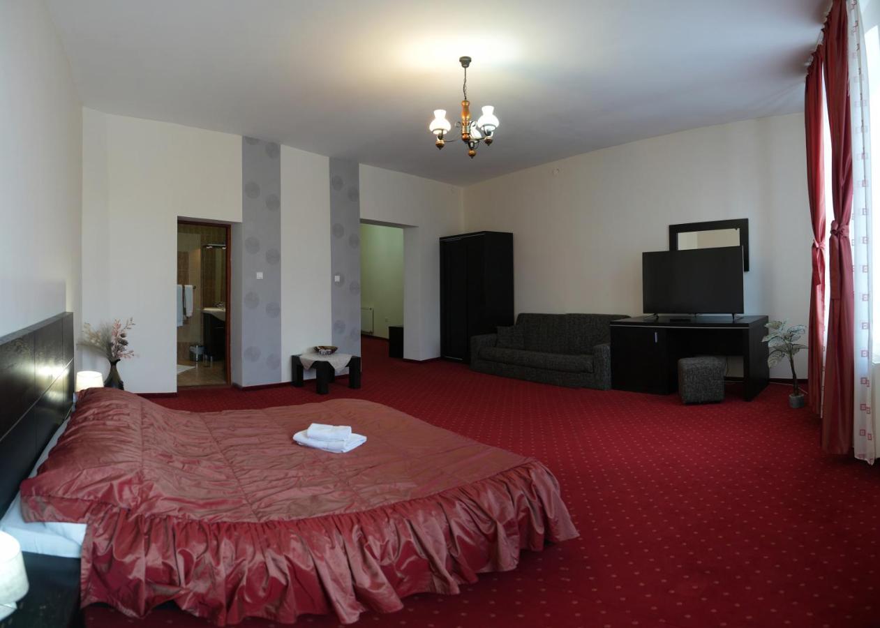 Hotel Rubin*** Георгени Экстерьер фото
